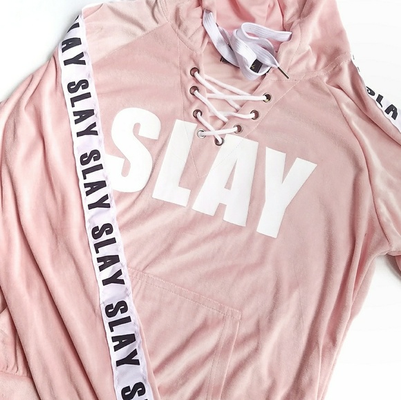Slay Jogging Suit - Picture 2 of 6